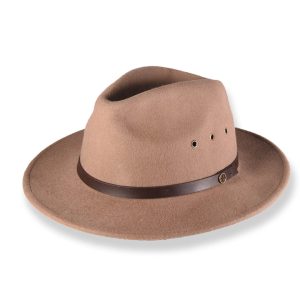 Polished Tan Classic Felt Hat